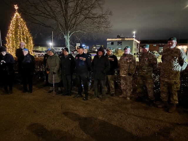 Vi mindedes 111 veteraner, som har mistet livet siden 1948 og sendte varme og taknemmelige tanker til dem, som aldrig kom hjem og til de pårørende, der sidder tilbage med sorg. Tak for at I gjorde en forskel. I vil aldrig blive glemt.