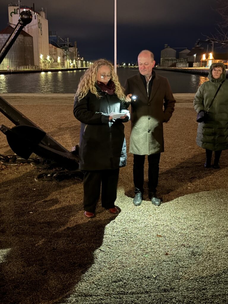 Formanden bød velkommen til det store flotte fremmøde af veteraner og pårørende samt Randers kommunes nyvalgte borgmester, Rosa Lykke Yde og viceborgmester, Niels Jørgen Thomsen.