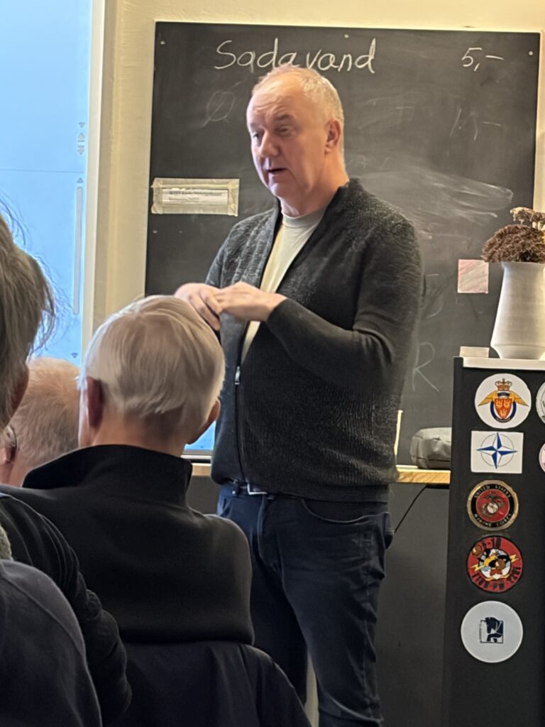 Tidligere vicepolitikommissær, Torben Vesth og Danmarks Veteraner Kronjylland og et stuvende fyldt Veteranhus Randers