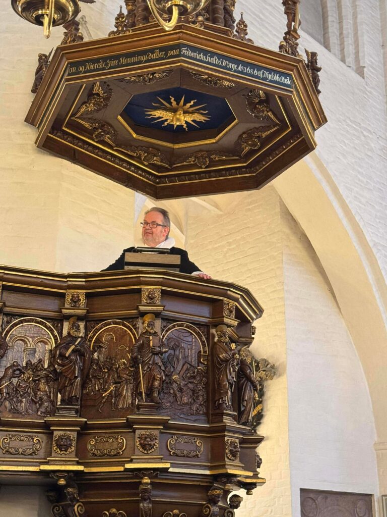 tidligere feltpræst og nuværende sognepræst Søren Dam Kjeldsen fra Øster Bjerregrav og Ålum Sogne