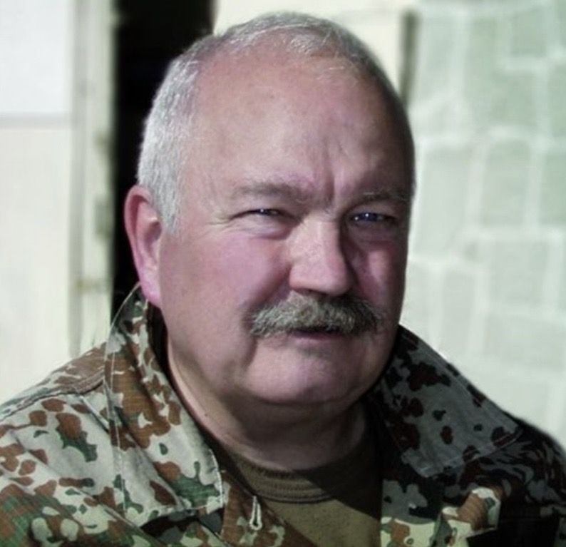 Finn Warburg - Foredragsholder og Pensioneret Kirurg